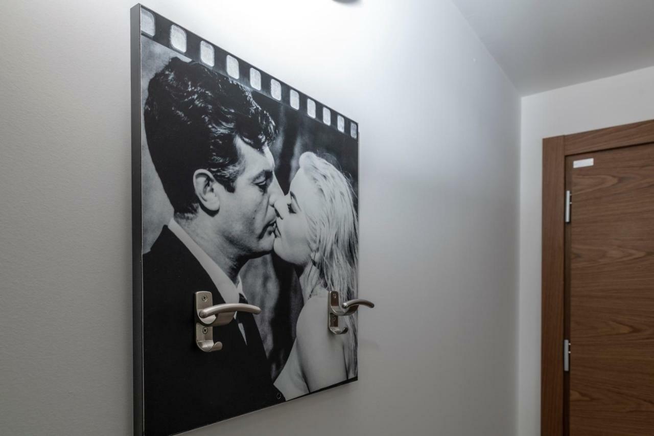 Residence Filmare Риччоне Екстер'єр фото